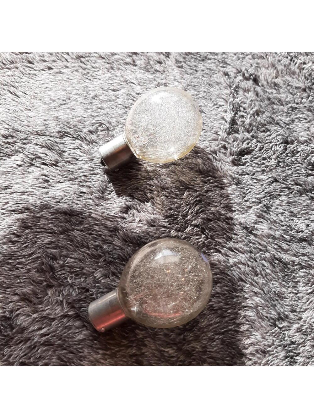 Sylvania P25 Blue Dots Flash Bulbs - 2 Bulbs Total - Vintage NOS